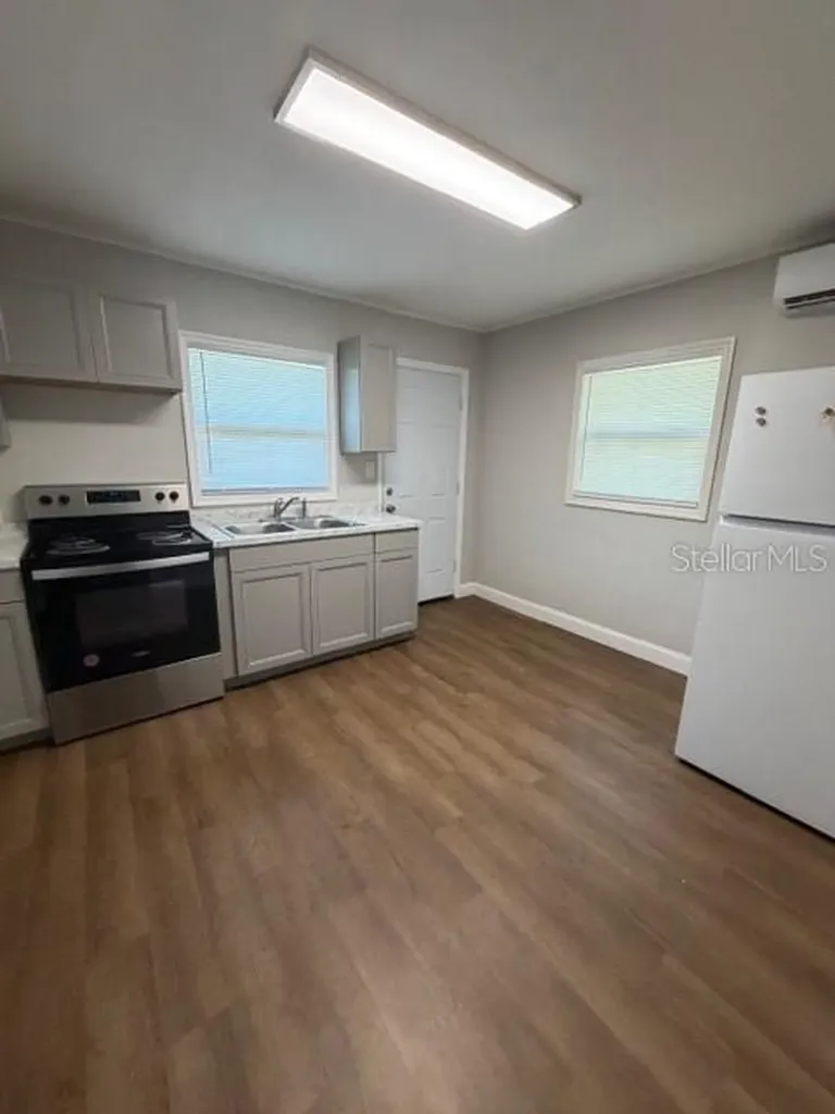 37802 Whitehouse Avenue Dade City FL 33523