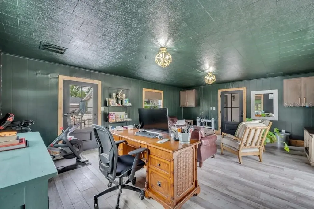 7820 Lithia Pinecrest Road Lithia FL 33547