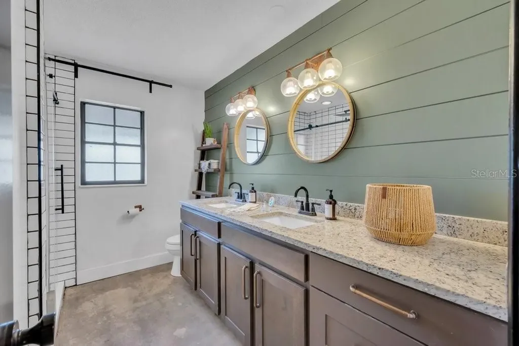7820 Lithia Pinecrest Road Lithia FL 33547