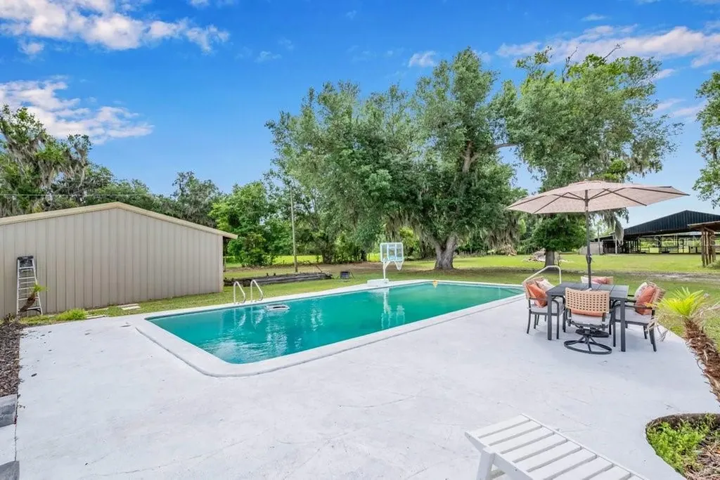 7820 Lithia Pinecrest Road Lithia FL 33547