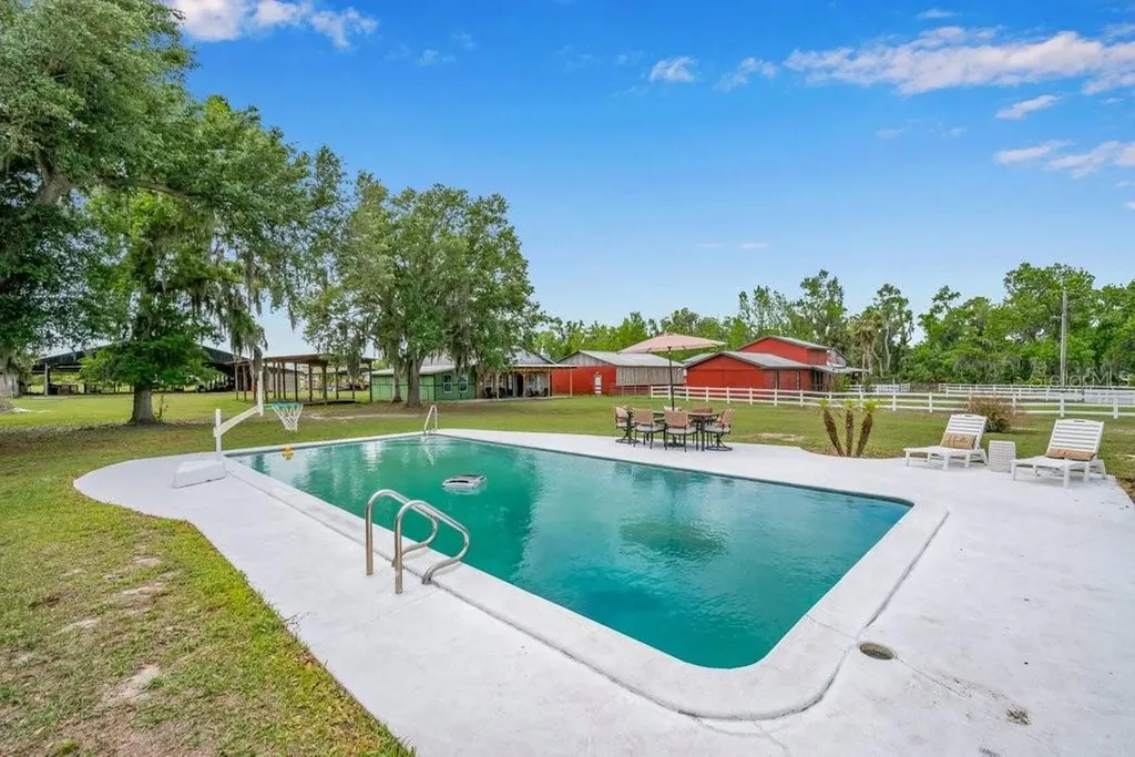 7820 Lithia Pinecrest Road Lithia FL 33547