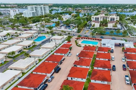 6154 Midnight Pass Road Sarasota FL 34242