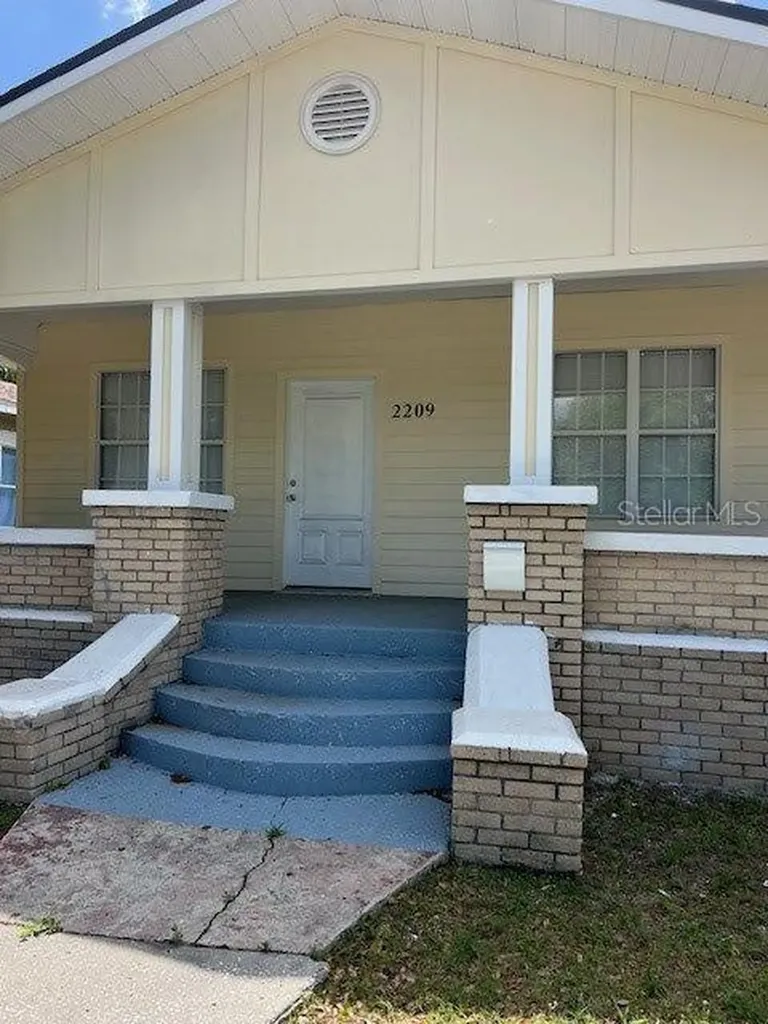 2209 E 19th Avenue Tampa FL 33605