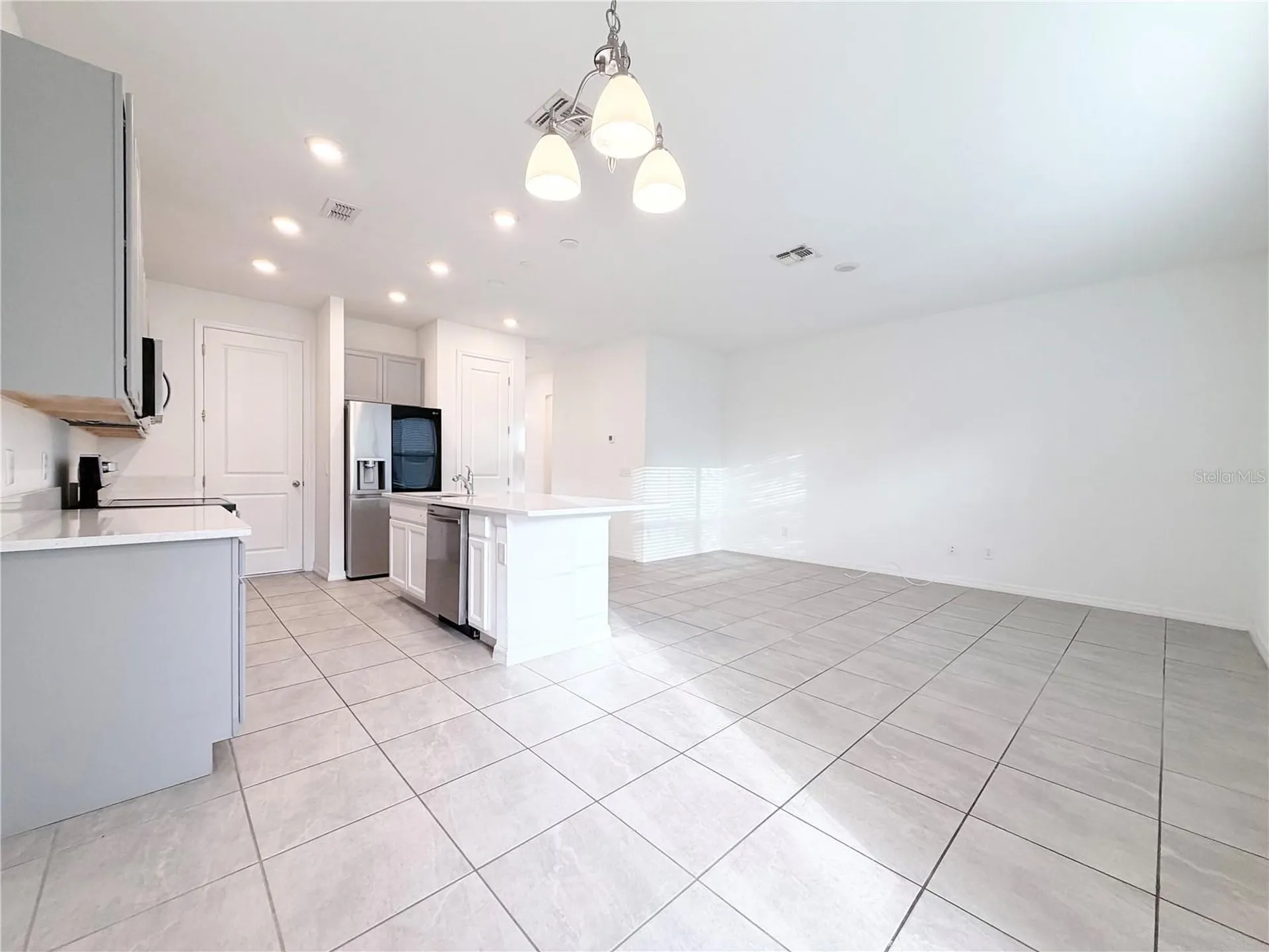 1542 Discovery Street Davenport FL 33896