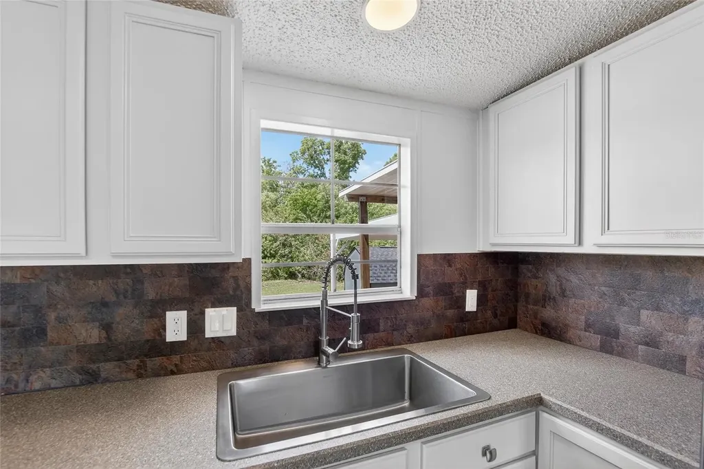 9150 Wood Terrace Drive Tampa FL 33637