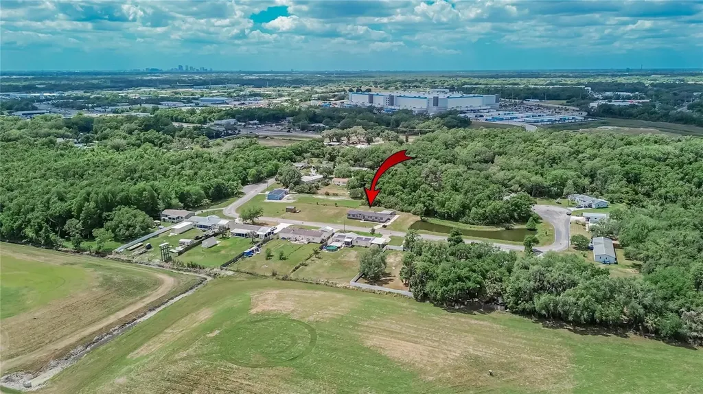 9150 Wood Terrace Drive Tampa FL 33637