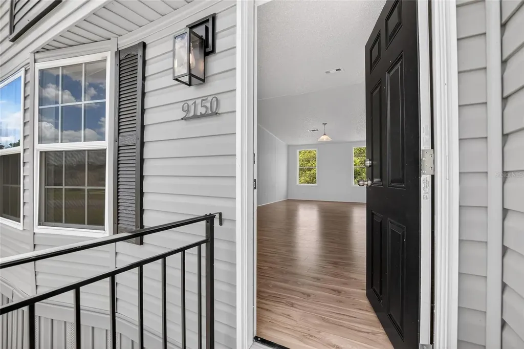 9150 Wood Terrace Drive Tampa FL 33637