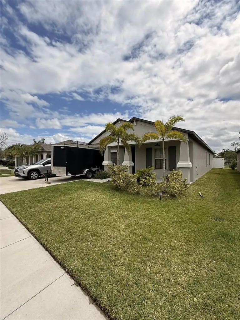 146 Rain Berry Avenue Ruskin FL 33570