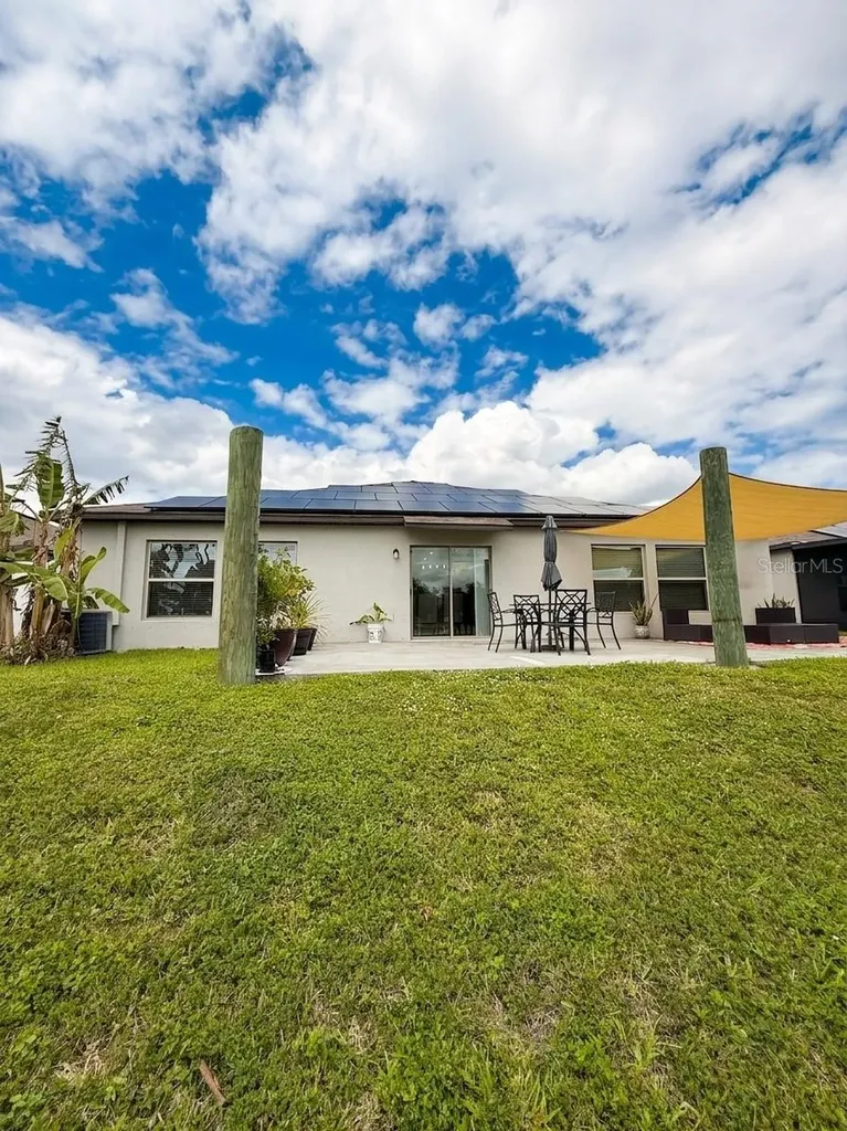 146 Rain Berry Avenue Ruskin FL 33570