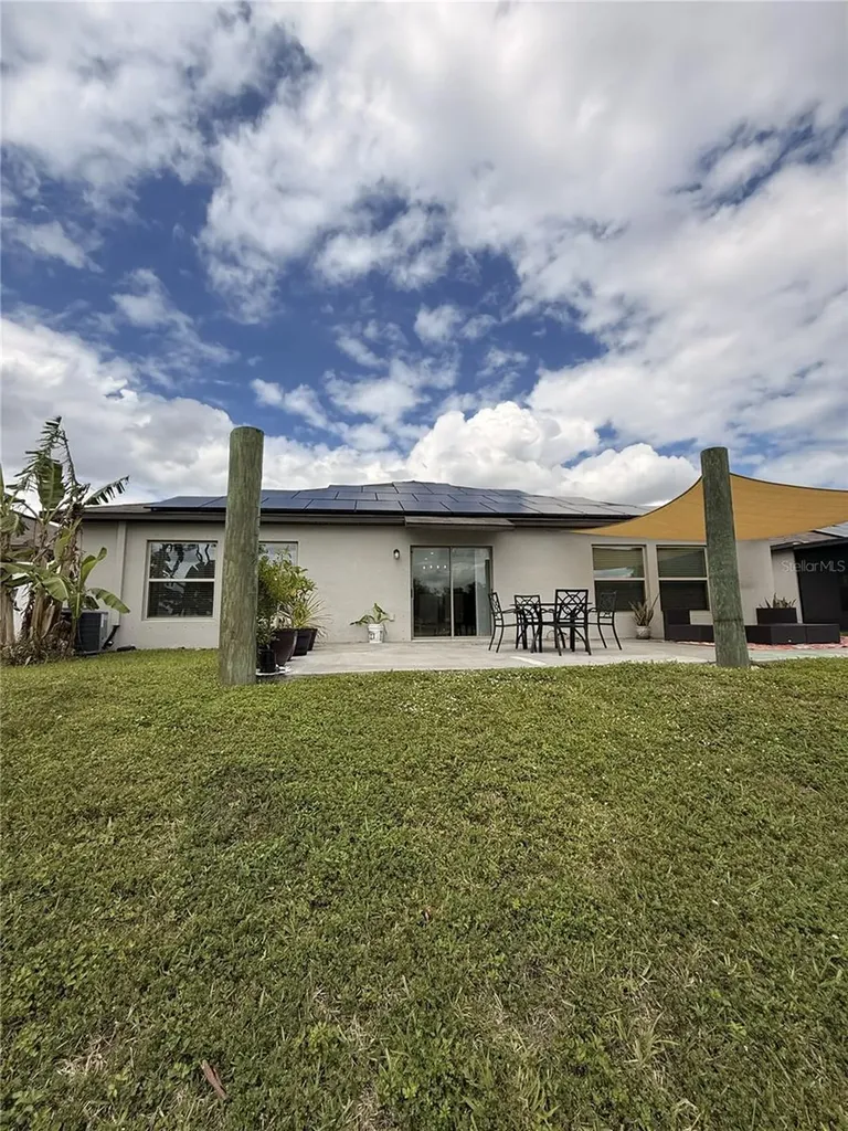 146 Rain Berry Avenue Ruskin FL 33570
