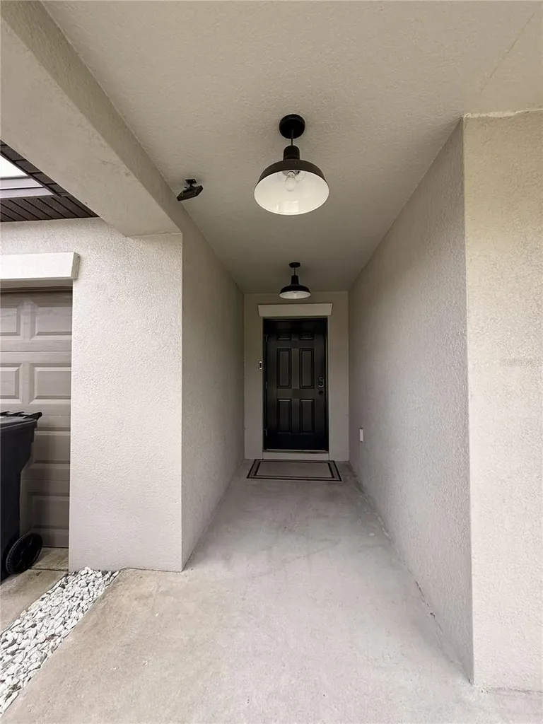 146 Rain Berry Avenue Ruskin FL 33570
