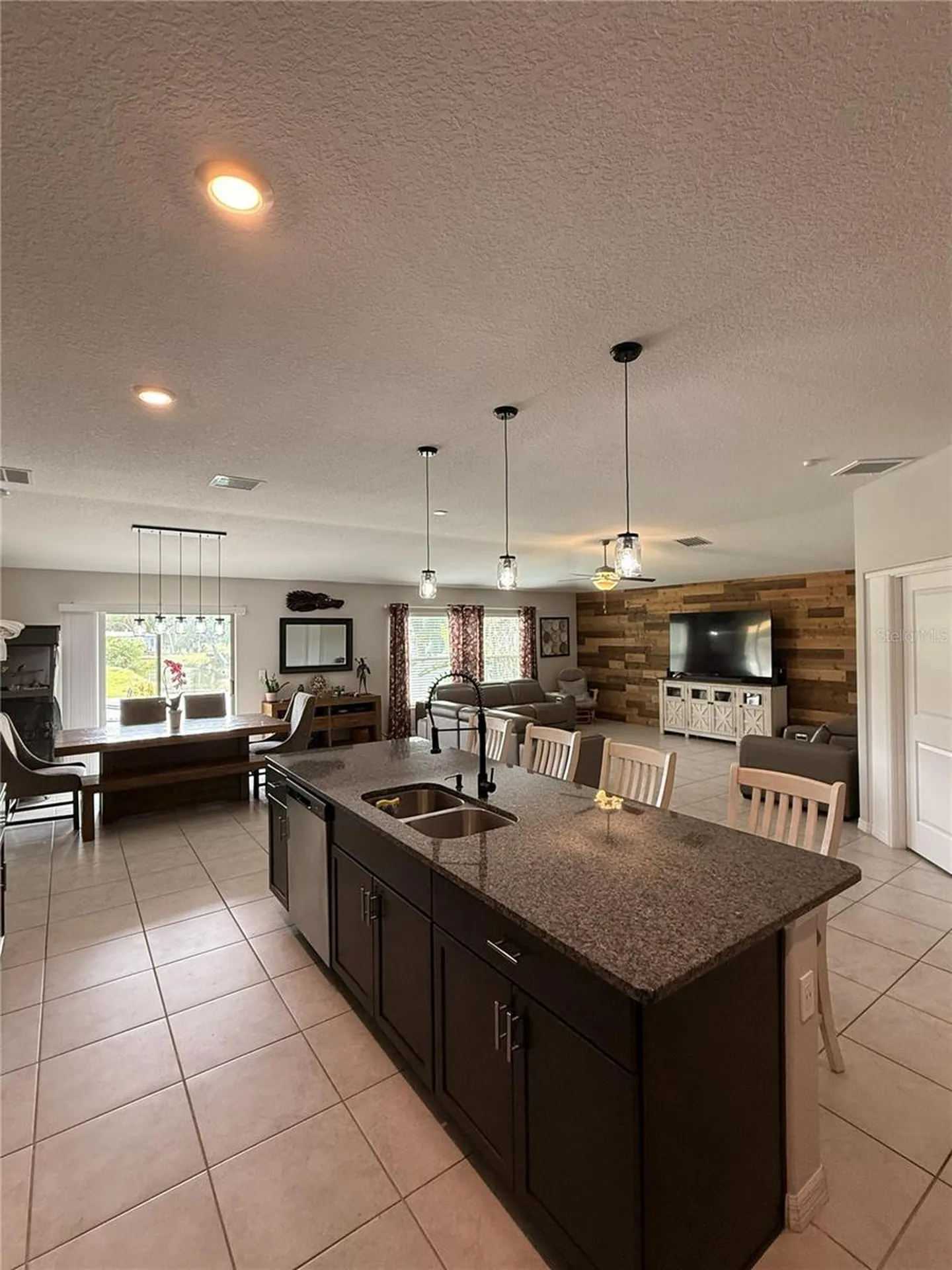 146 Rain Berry Avenue Ruskin FL 33570