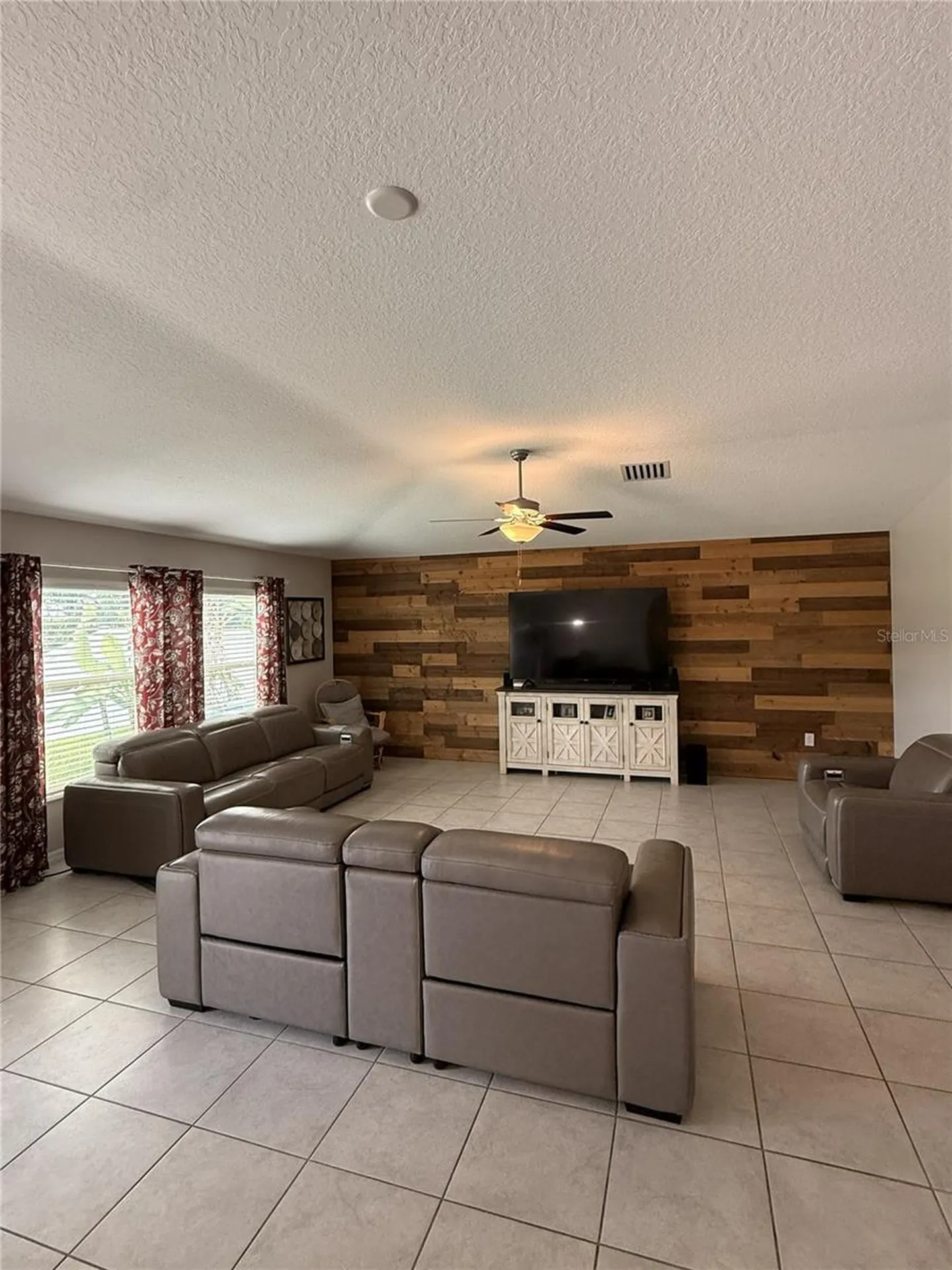 146 Rain Berry Avenue Ruskin FL 33570