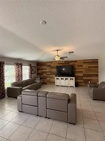 146 Rain Berry Avenue Ruskin FL 33570