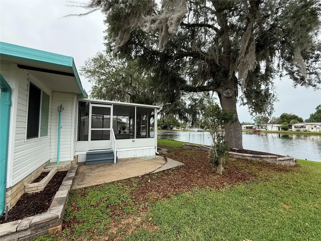 8 Robin Road Wildwood FL 34785