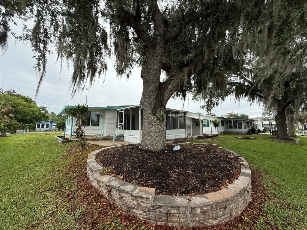 8 Robin Road Wildwood FL 34785