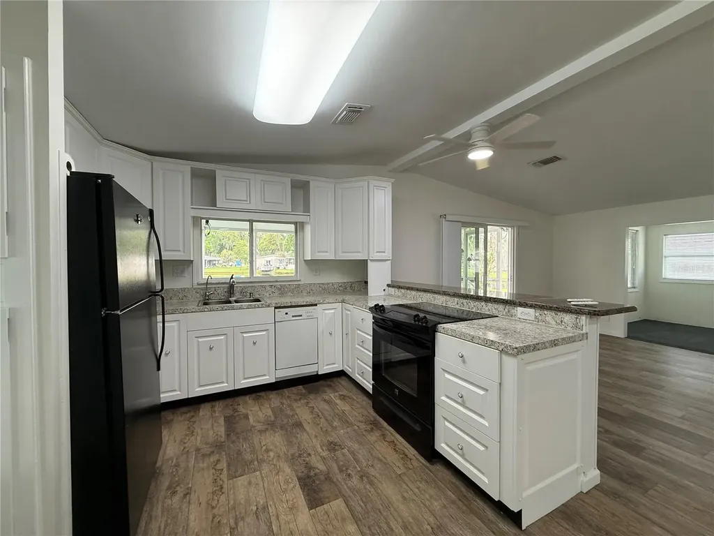 8 Robin Road Wildwood FL 34785