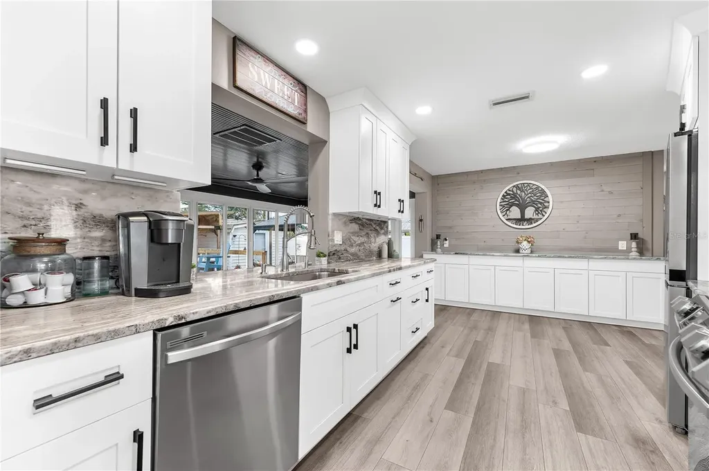 1467 Cambridge Drive Clearwater FL 33756
