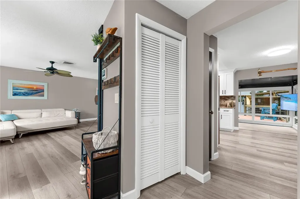 1467 Cambridge Drive Clearwater FL 33756