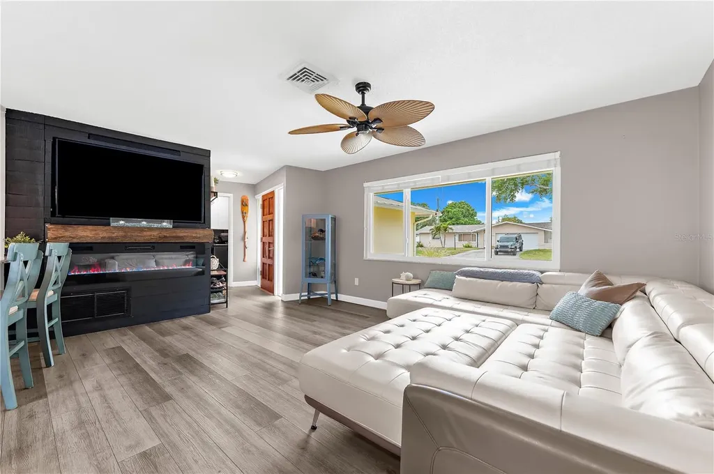 1467 Cambridge Drive Clearwater FL 33756