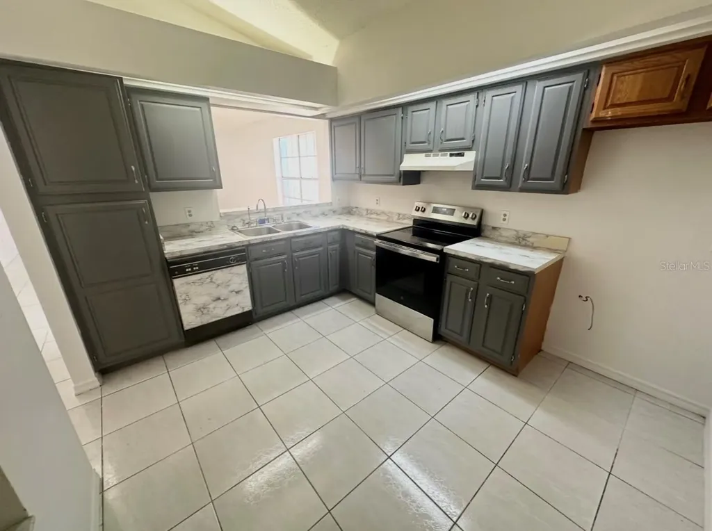 2014 Winslow Drive Orlando FL 32812