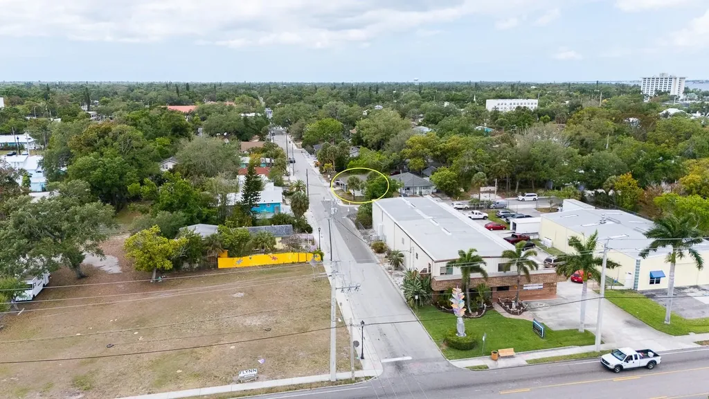 1006 12th Avenue W Bradenton FL 34205