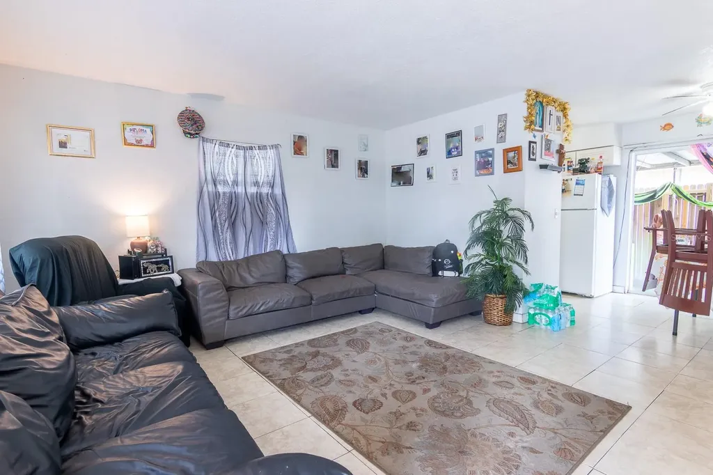 1006 12th Avenue W Bradenton FL 34205