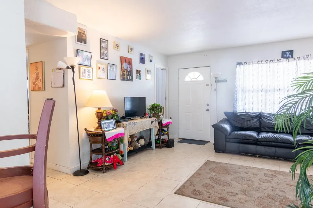1006 12th Avenue W Bradenton FL 34205