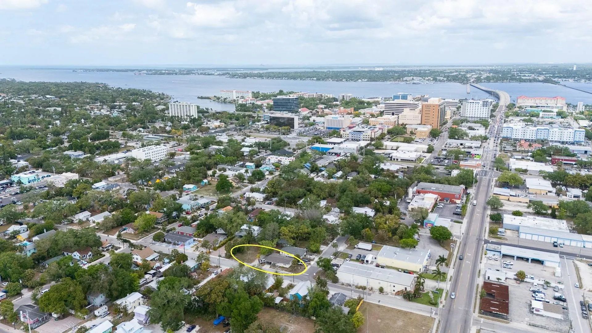 1006 12th Avenue W Bradenton FL 34205