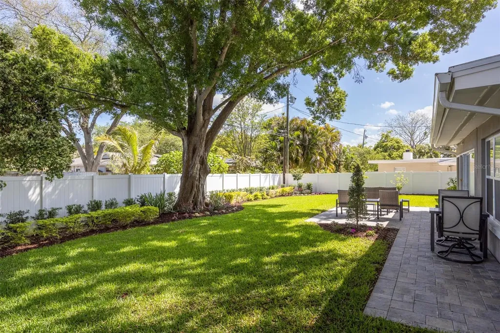 1218 Taylor Avenue Dunedin FL 34698