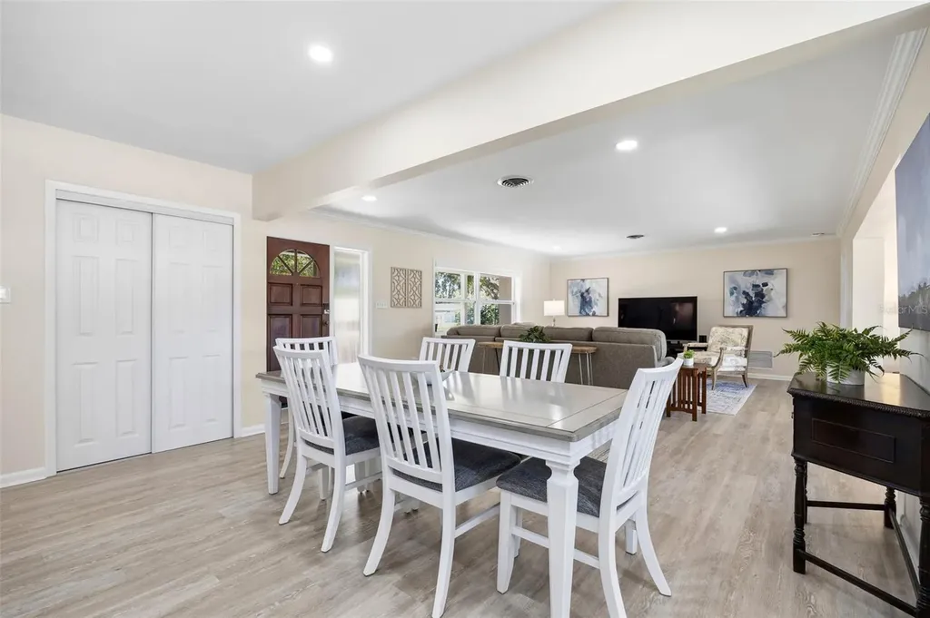 1218 Taylor Avenue Dunedin FL 34698