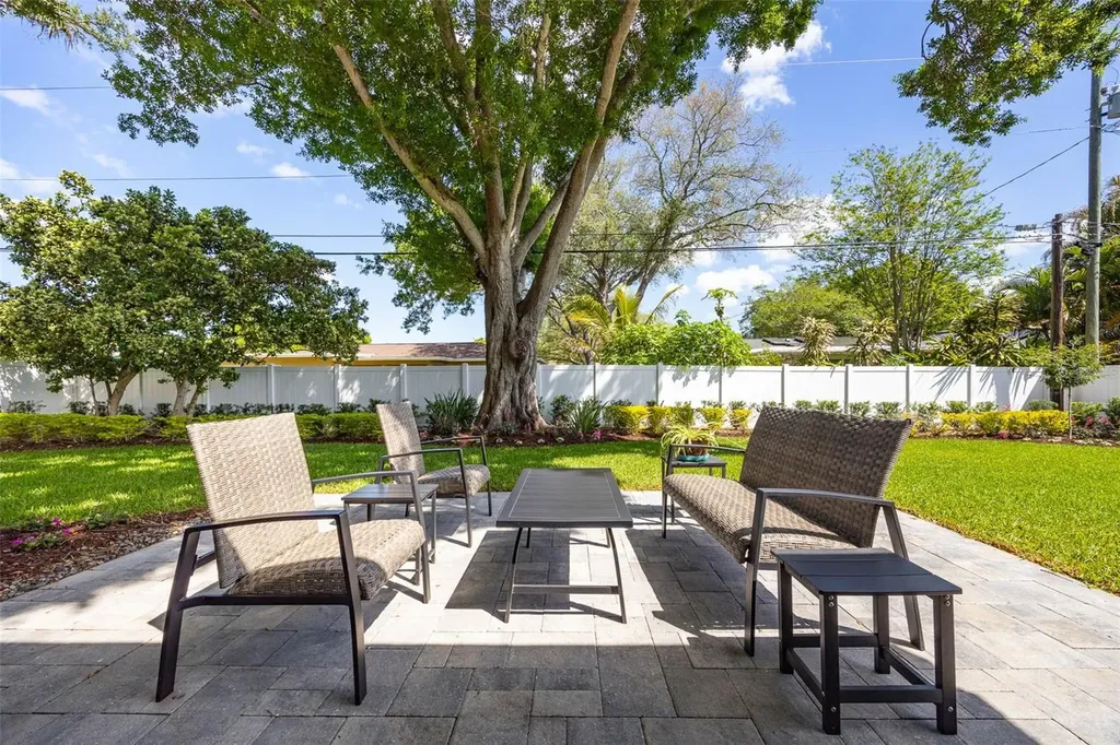 1218 Taylor Avenue Dunedin FL 34698