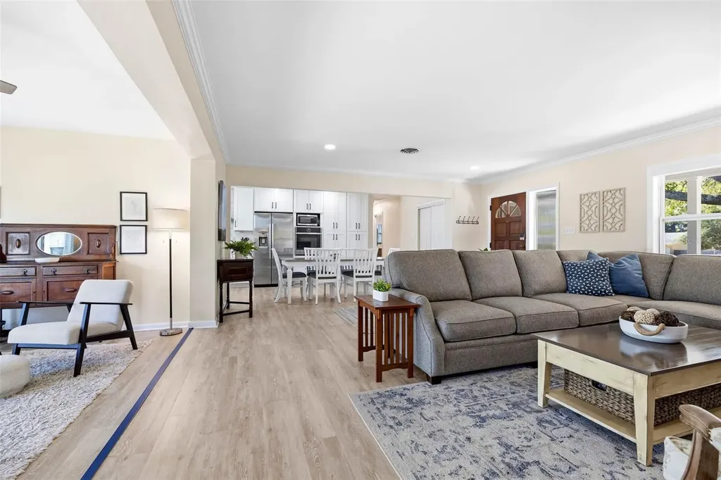 1218 Taylor Avenue Dunedin FL 34698