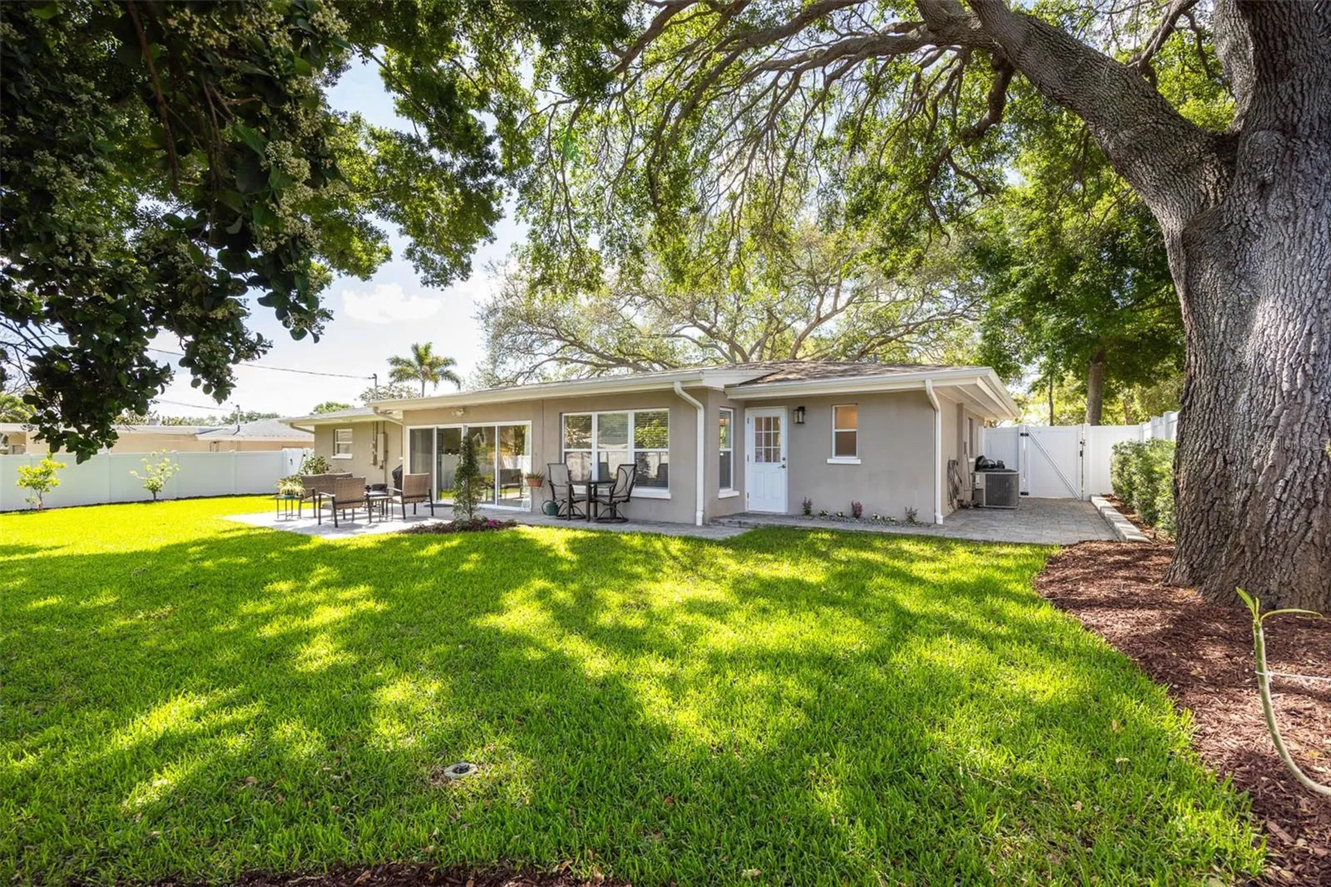 1218 Taylor Avenue Dunedin FL 34698