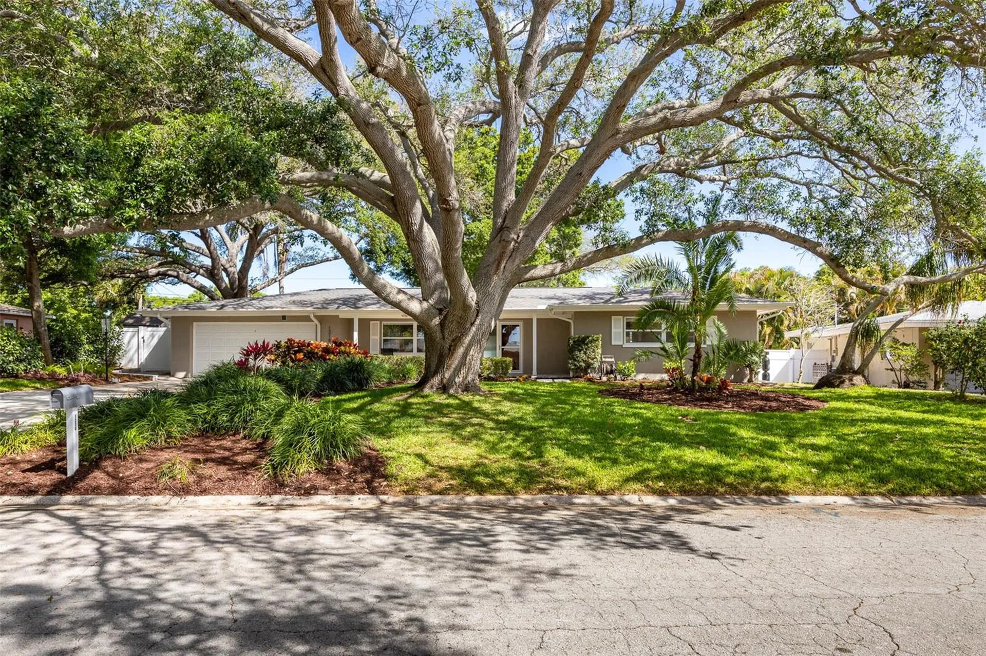 1218 Taylor Avenue Dunedin FL 34698
