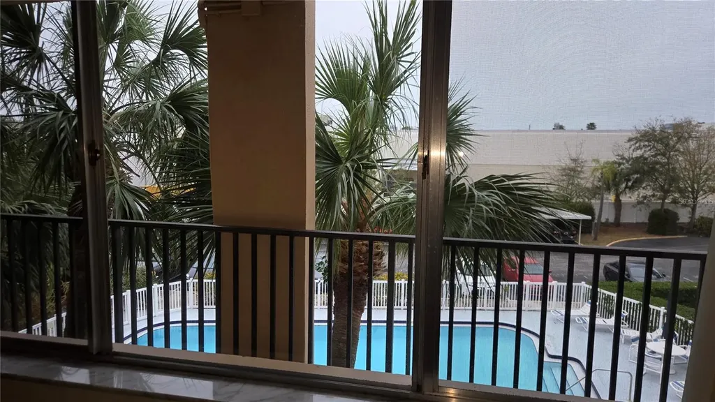 2525 W Bay Drive Largo FL 33770