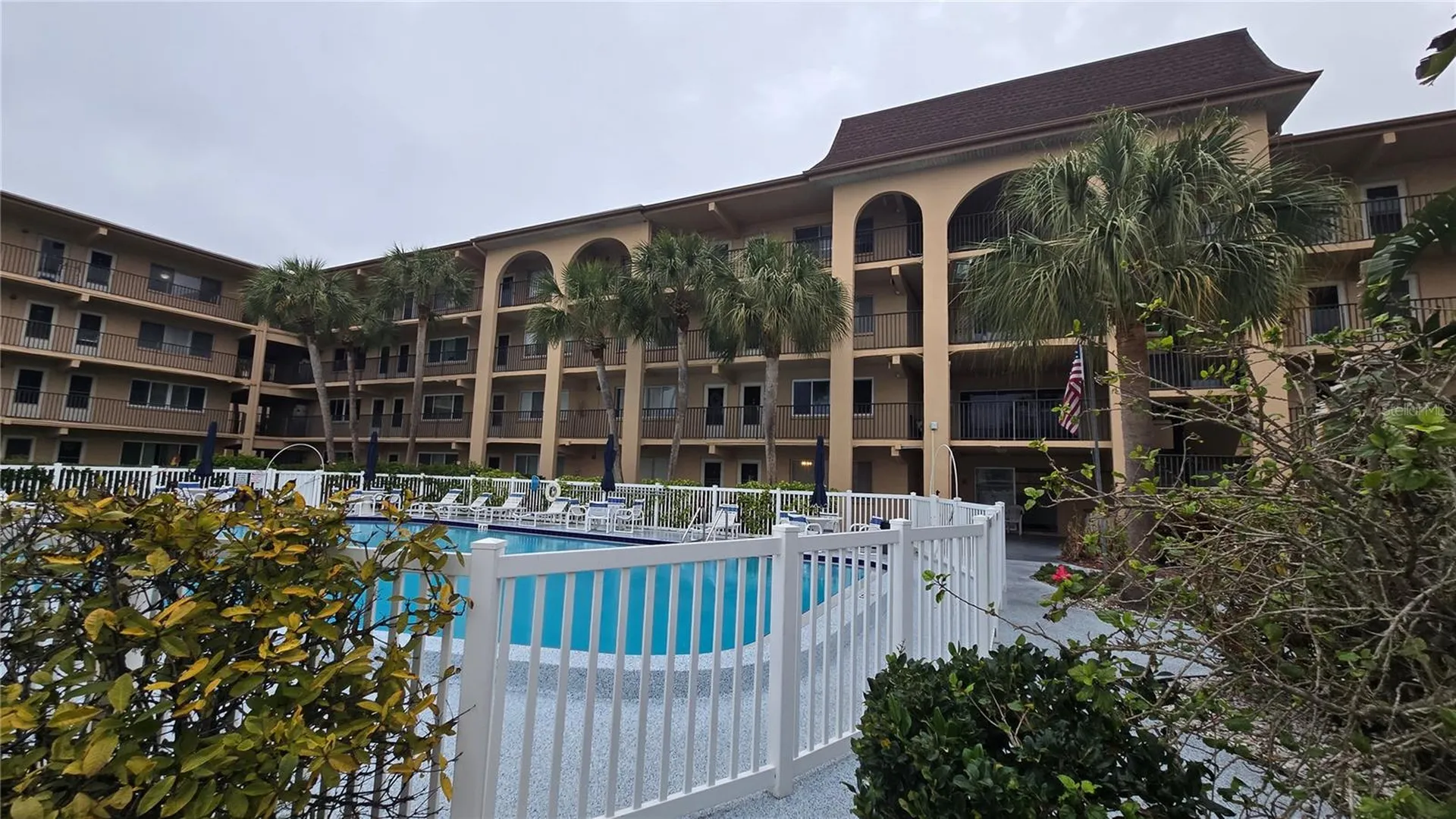 2525 W Bay Drive Largo FL 33770
