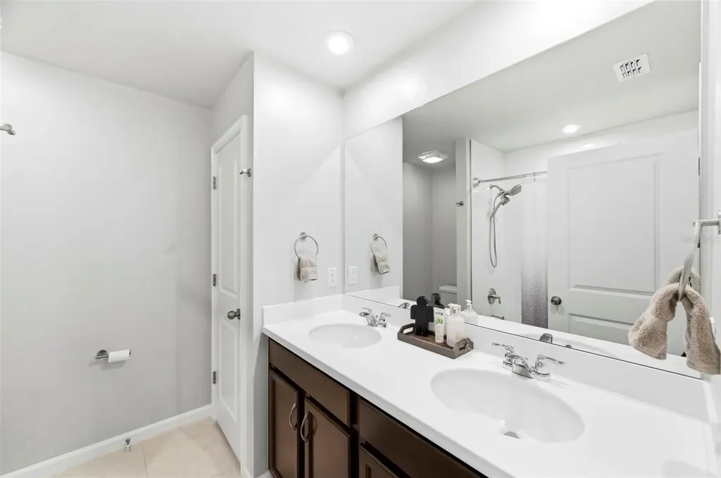 4327 Cloud Hopper Way Lutz FL 33559