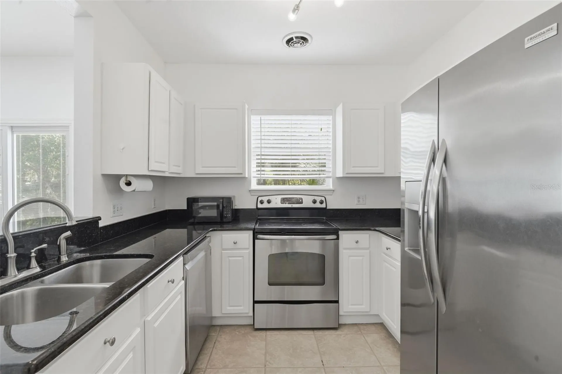 1406 E Ridgewood Street Orlando FL 32803