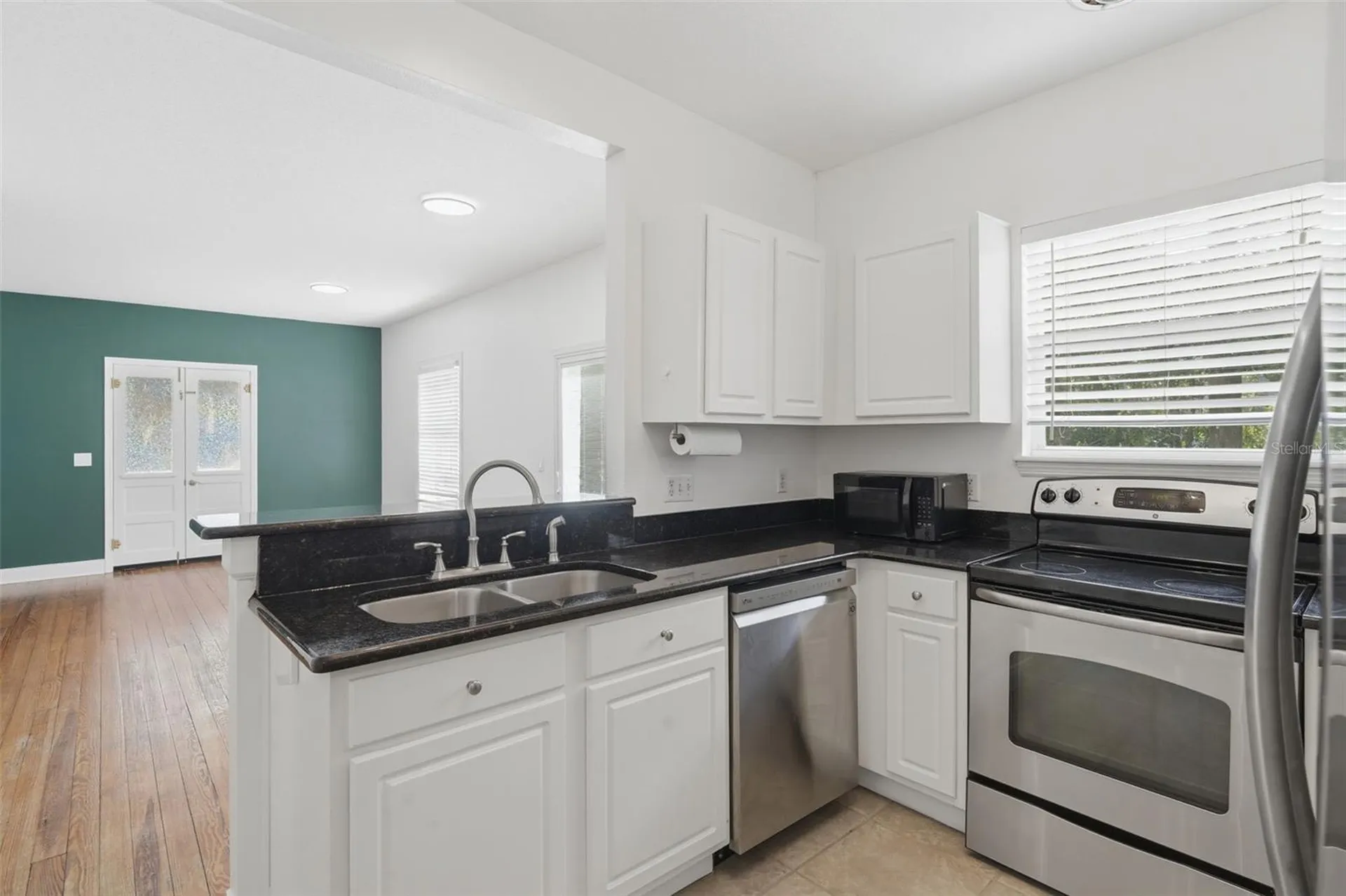 1406 E Ridgewood Street Orlando FL 32803