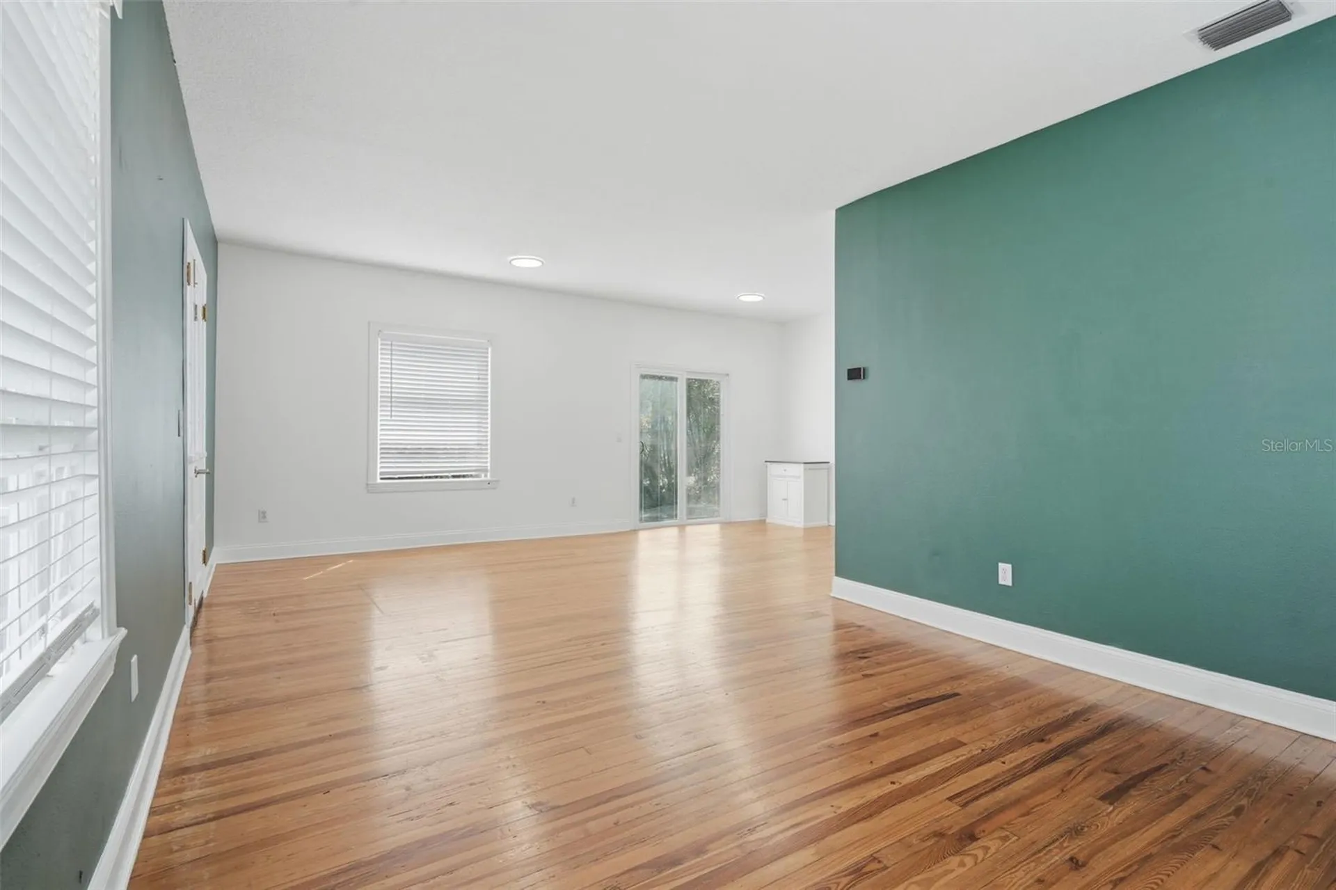 1406 E Ridgewood Street Orlando FL 32803