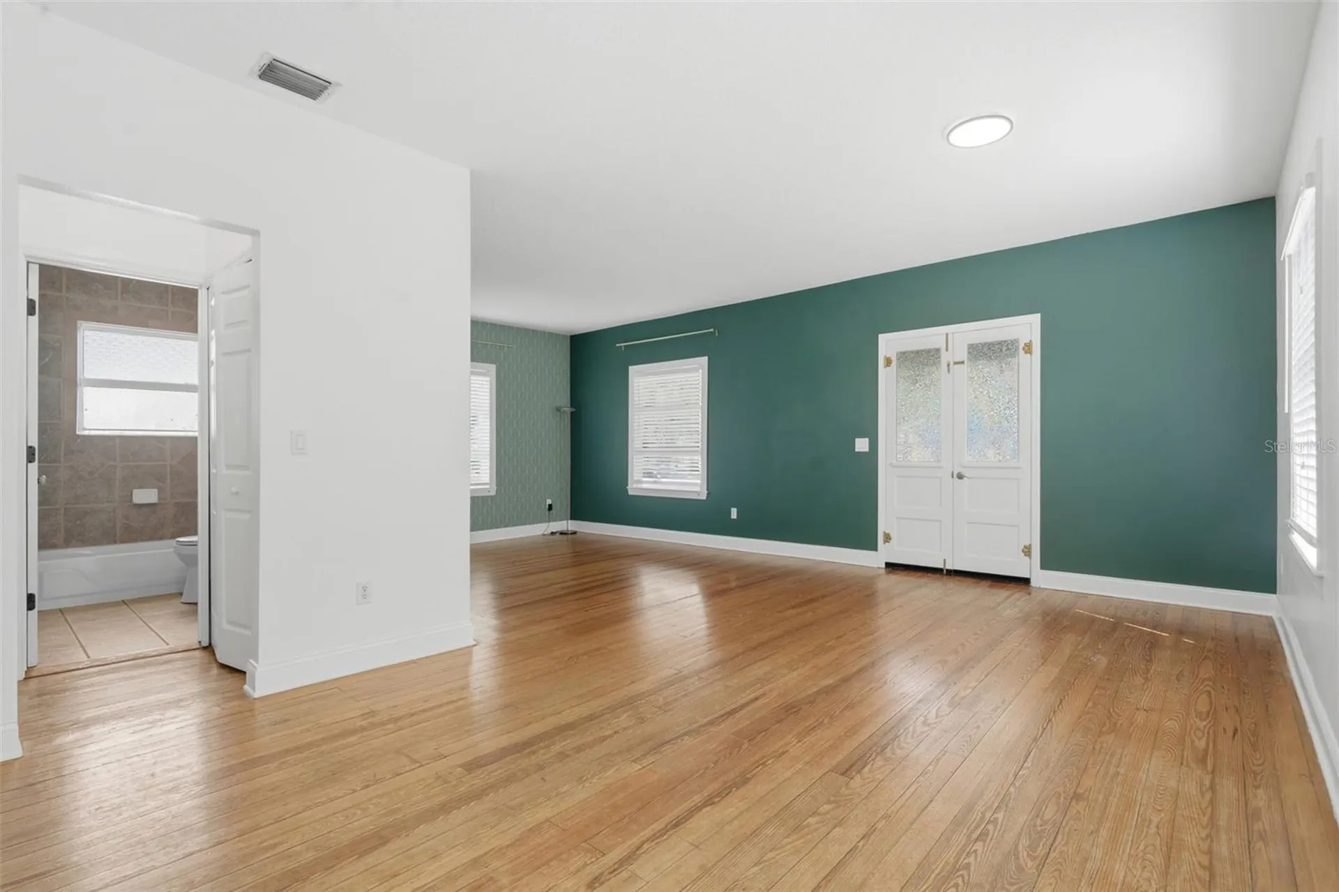 1406 E Ridgewood Street Orlando FL 32803