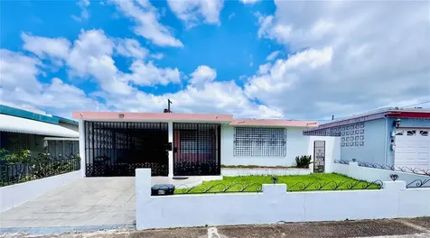 Calle 232 Country Club Carolina PR 00982