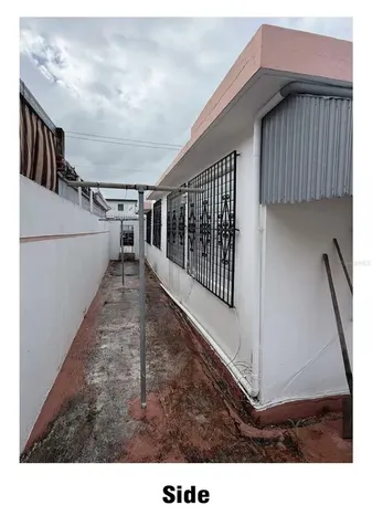 Calle 232 Country Club Carolina PR 00982