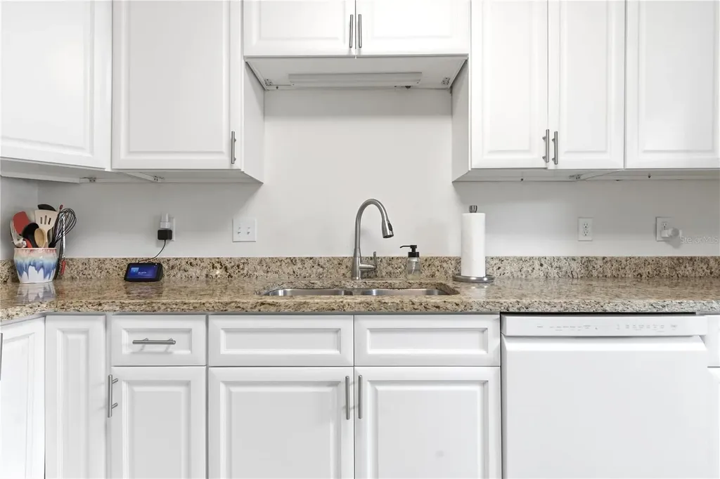 514 Longfellow Court Safety Harbor FL 34695