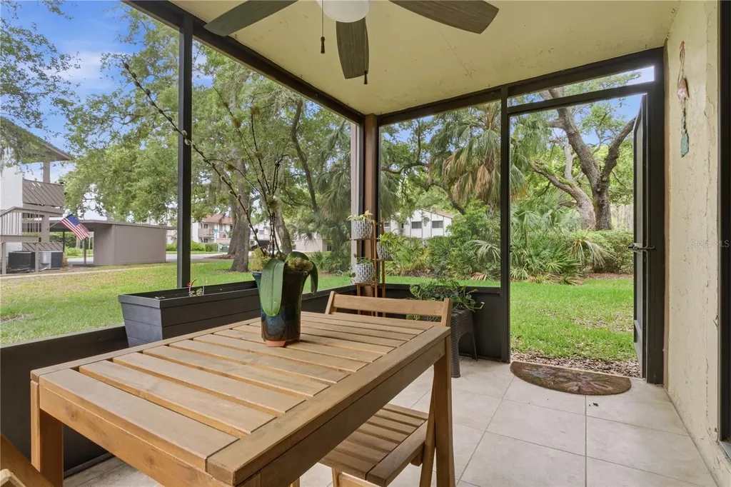 514 Longfellow Court Safety Harbor FL 34695