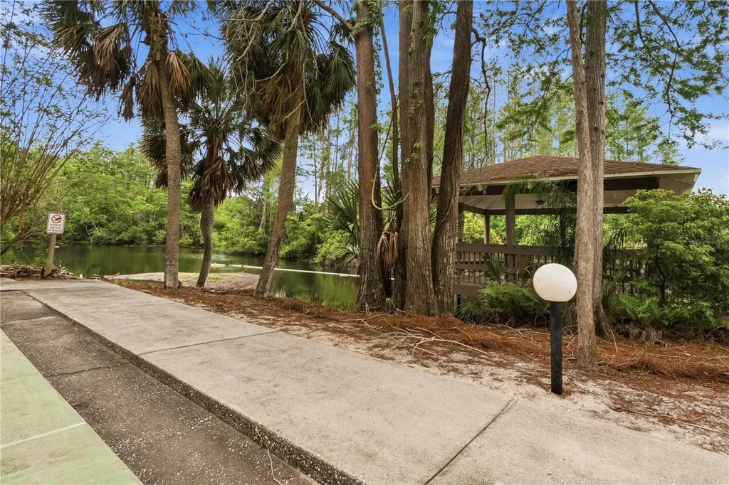 514 Longfellow Court Safety Harbor FL 34695