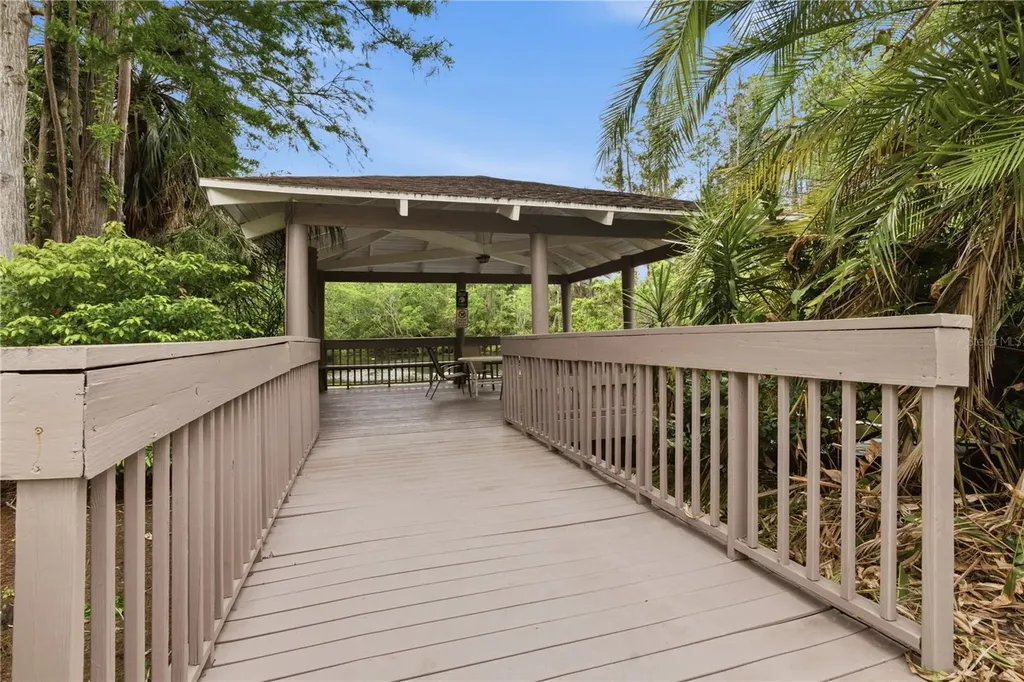 514 Longfellow Court Safety Harbor FL 34695