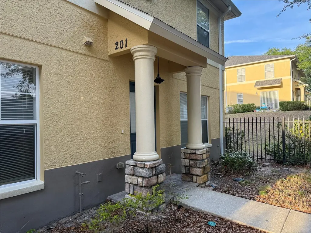 201 Draw Bridge Lane Valrico FL 33594