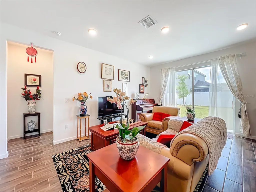 8560 Compass Point Avenue Orlando FL 32832